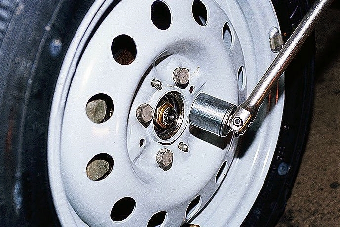 Замена колес ВАЗ 2110